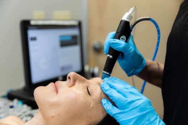 Southlake-Plastic-Surgery-Hydrafacial-0438-600x400